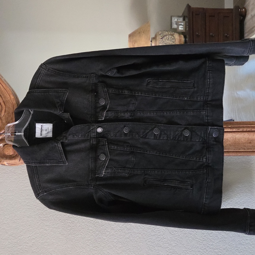 NEW Classic Black Denim Jacket - Picture 3 of 8